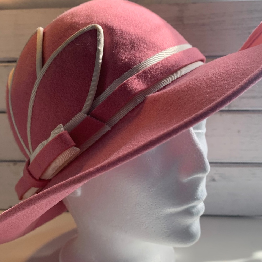 Vintage 1960s Pink Wool Felt Hat Jacqueline for Eaton – Collector‎ Piece